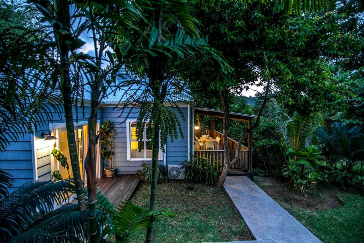 Апартаменти Red Coconut Self-Catering Baie Lazare  Екстер'єр фото